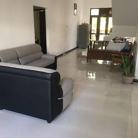 Bosadi Homestay Katunayaka Kültér fotó